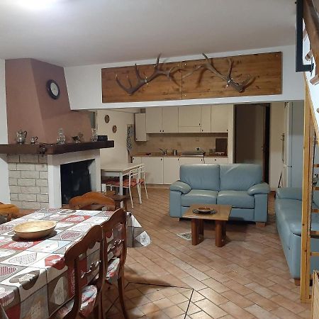 La Casa Di Walter E Rosa Villa Castel Di Sangro Eksteriør bilde